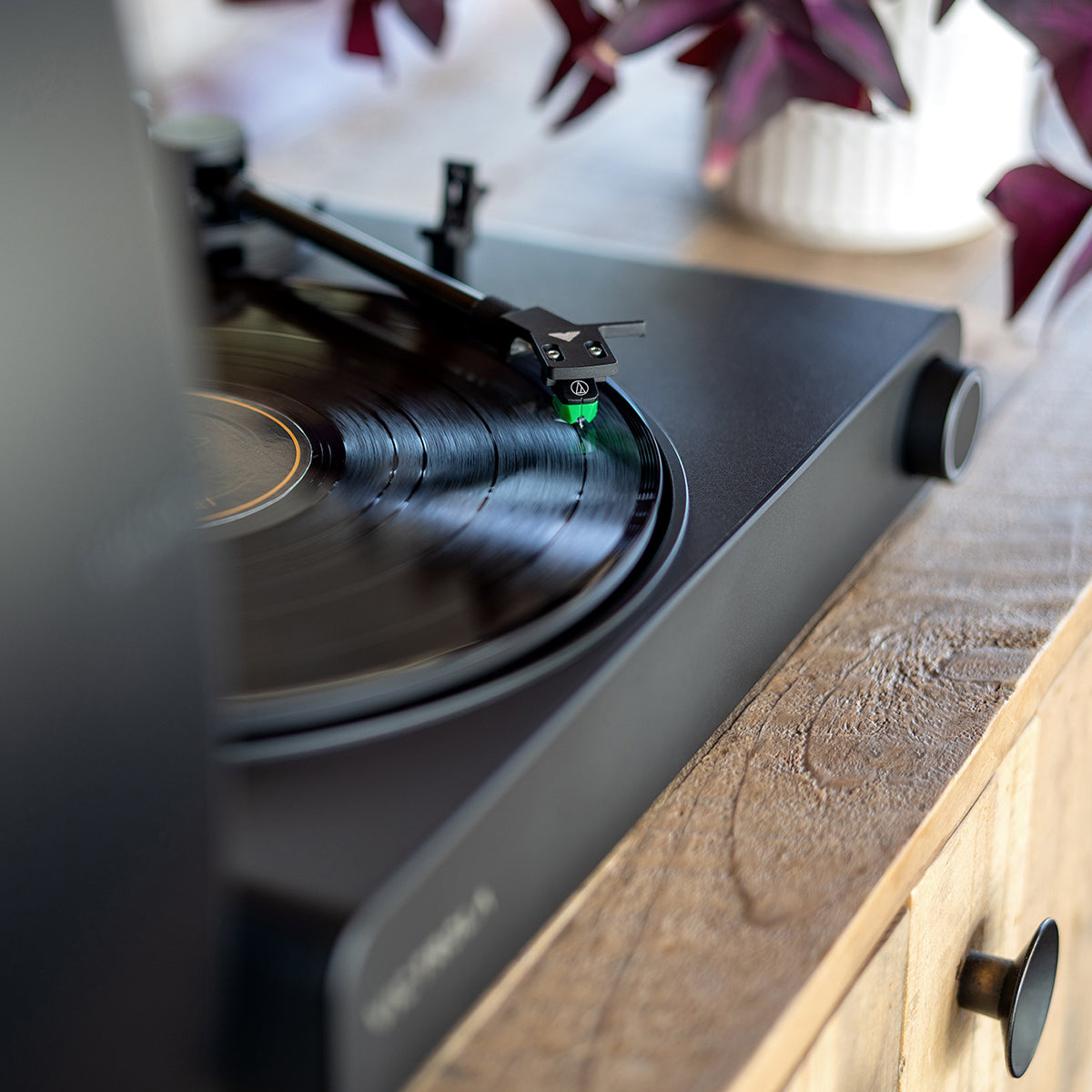 Stream Onyx WiFi and Bluetooth Turntable (Works with Sonos)