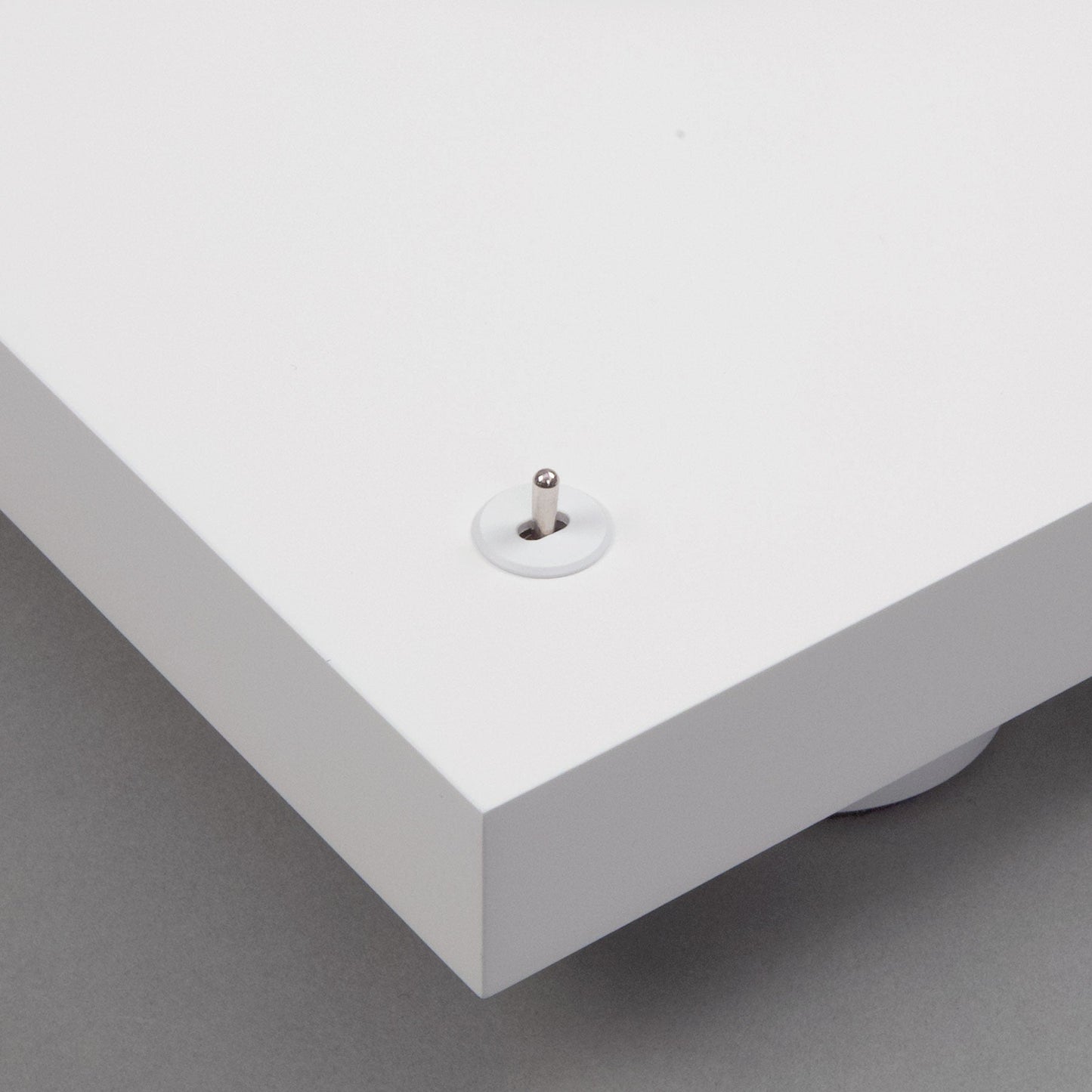 Pro-Ject: Debut PRO B Turntable - Special Edition White