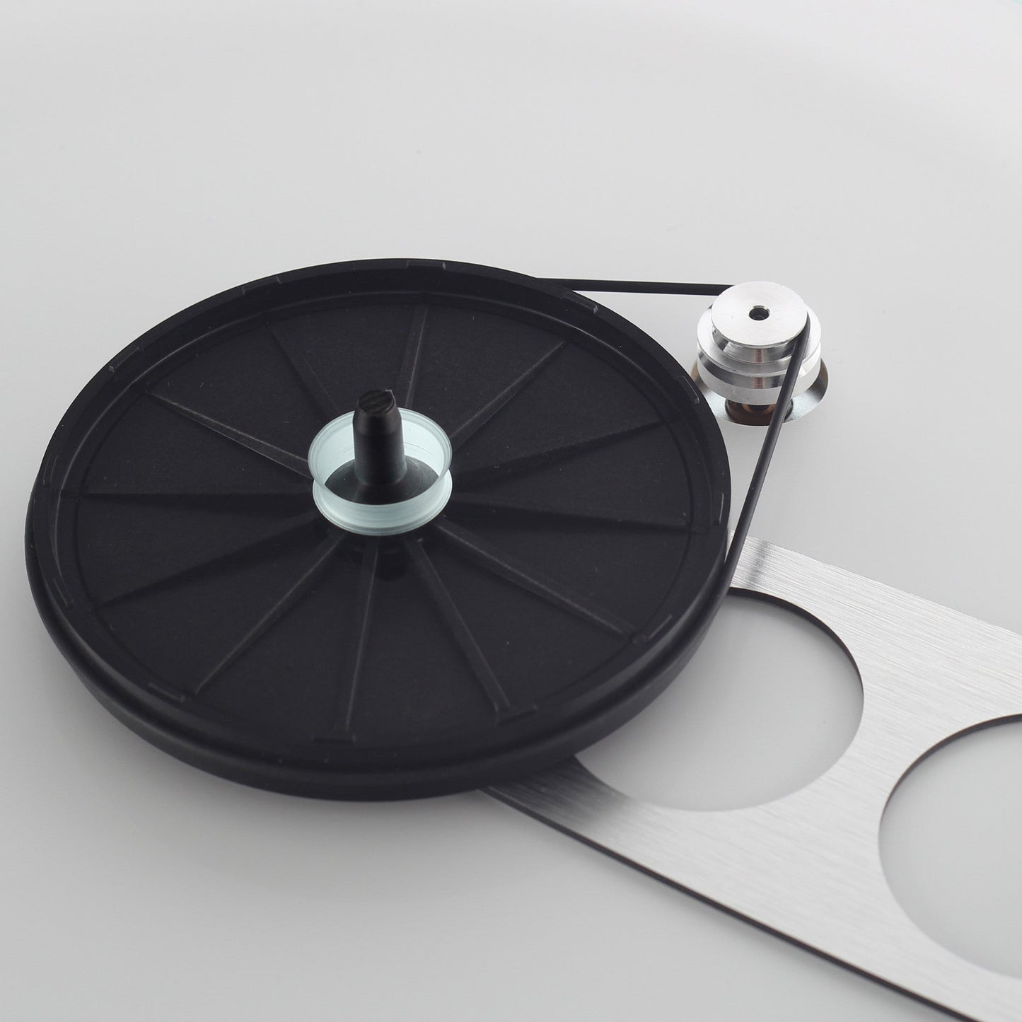 Rega: Planar 3 Turntable w/ Cartridge